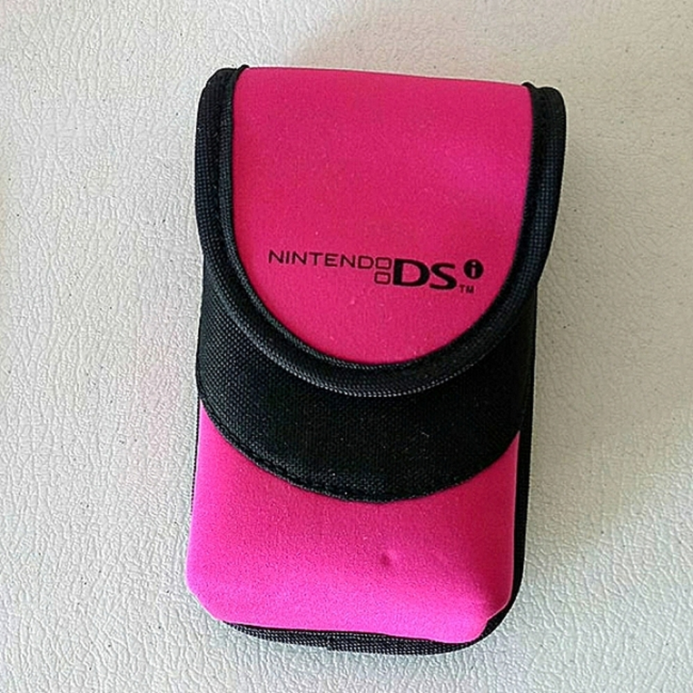 Pink Nintendo DS Storage Case & 3 Game Storages